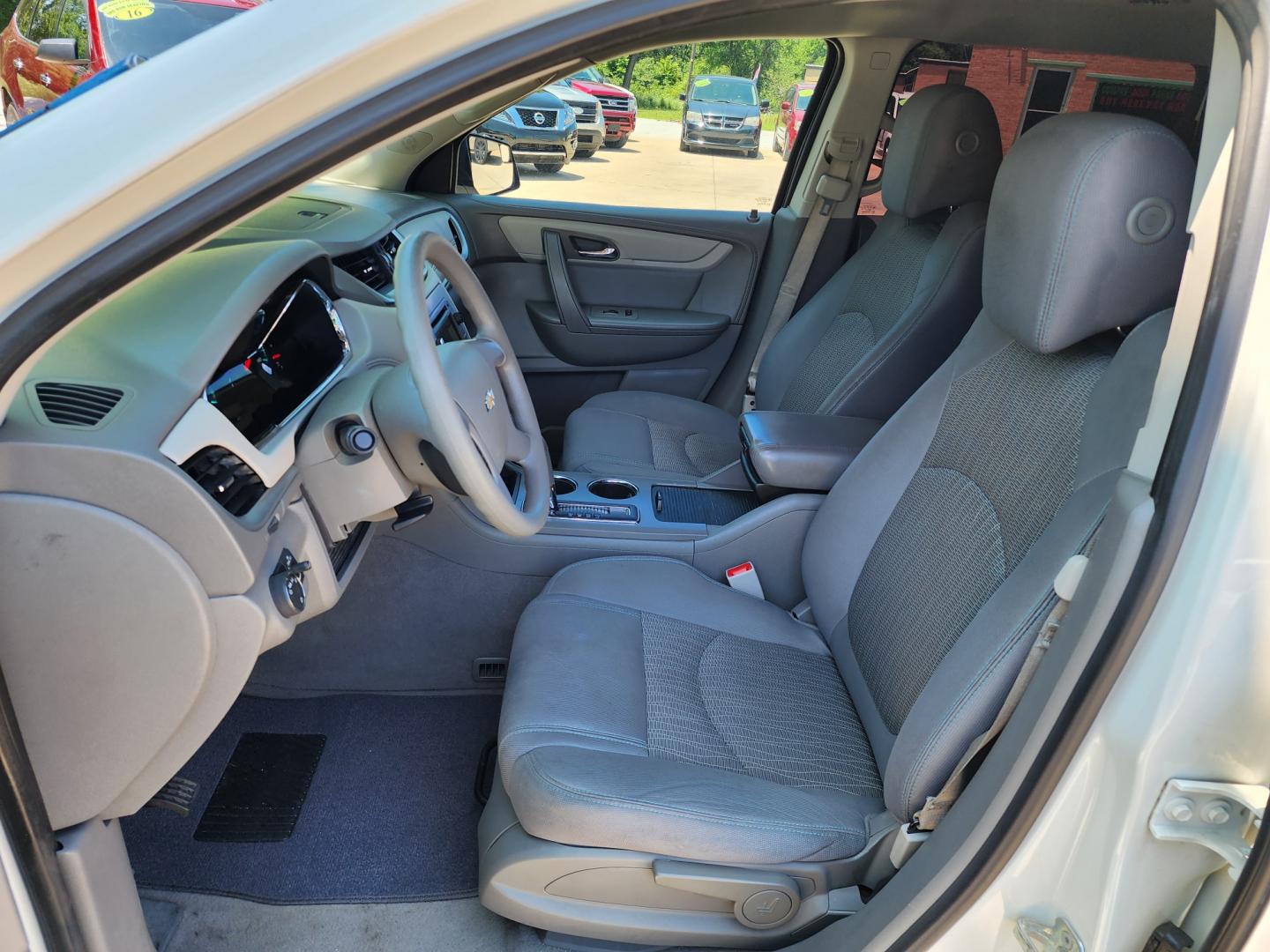 2014 WHITE Chevrolet Traverse LS w/PDC (1GNKRFED1EJ) with an 3.6L V6 DOHC 24V engine, 6-Speed Automatic transmission, located at 2660 S.Garland Avenue	, Garland, TX, 75041, (469) 298-3118, 32.885387, -96.656776 - CASH$$$$$$ TRAVERSE!! This is a very clean 2014 Chevrolet Traverse LS w/PDC SPORT UTILITY! 3rd Row Seating! Come in for a test drive today. We are open from 10am-7pm Monday-Saturday. Call us with any questions at 469.202.7468, or email us at DallasAutos4Less.com. - Photo#11